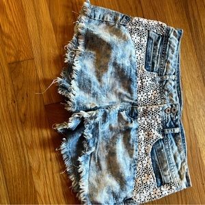 Lei shorts